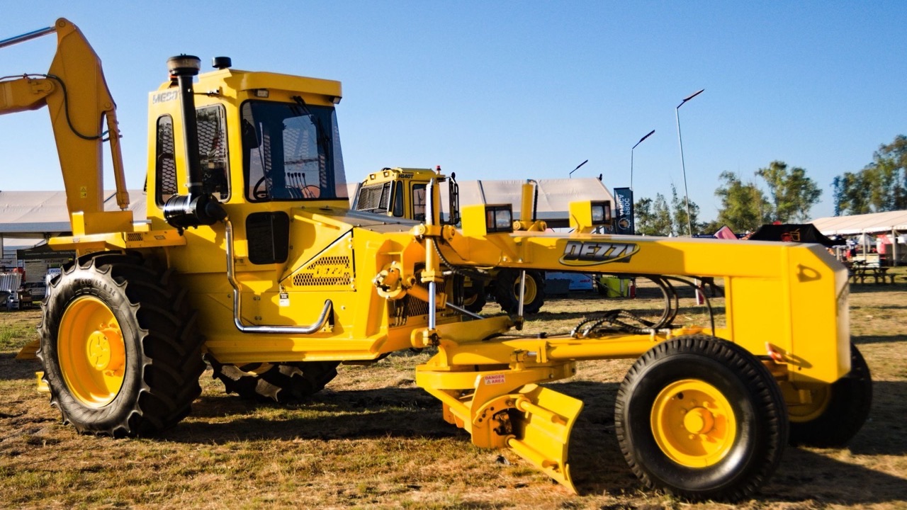 How Buying Trencher Teeth Directly from a Manufacturer Changes the Cost Math